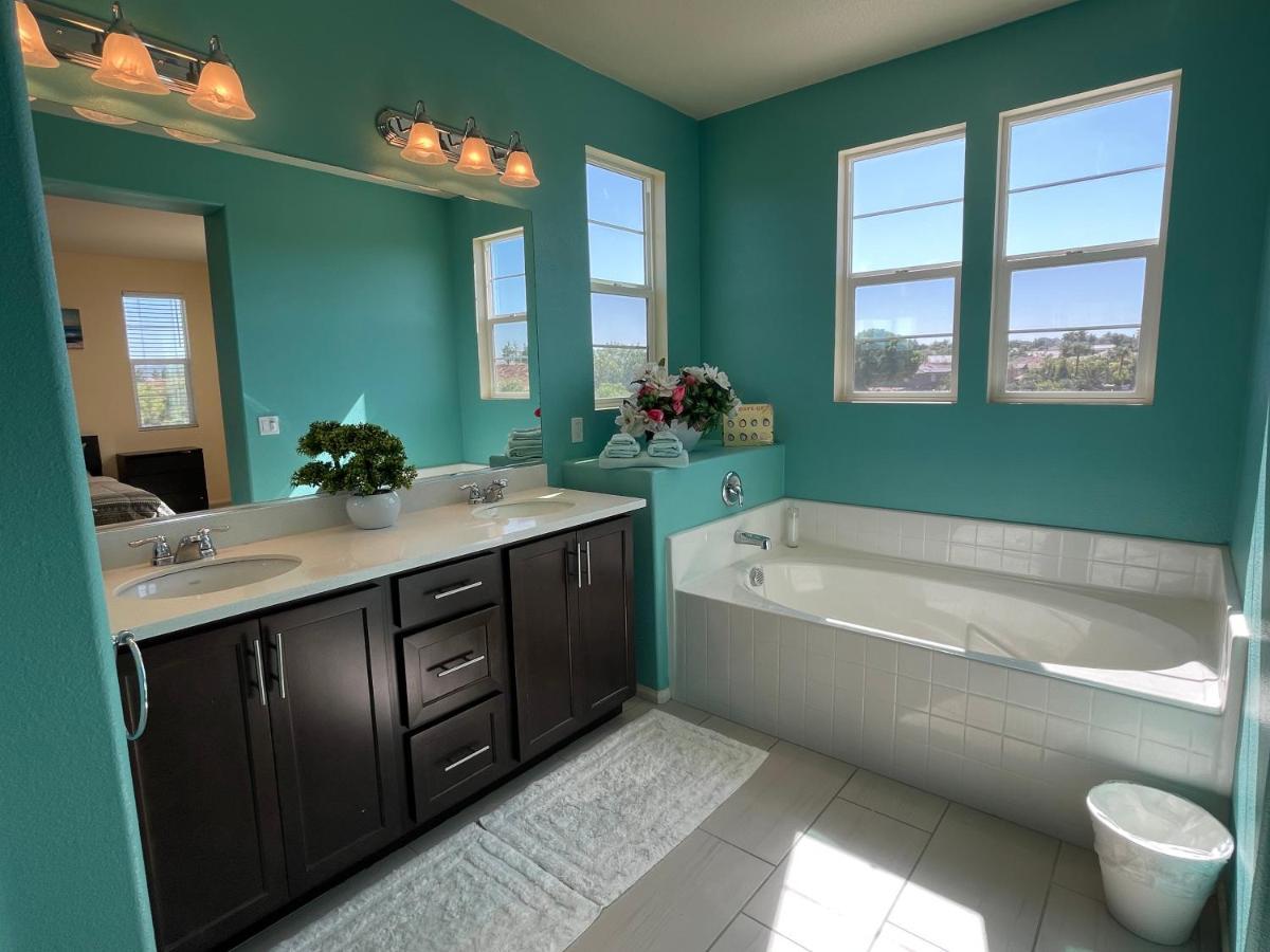 Spacious And Modern Home Near Temecula Wineries Murrieta Exterior foto